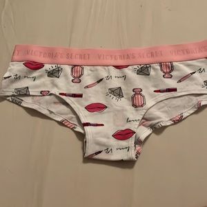 Victoria secret  x3 brief panties. Look at all details, coloring. NWOT